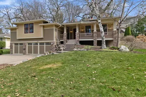 220 Glenbrook Rd N, Wayzata, MN 55391