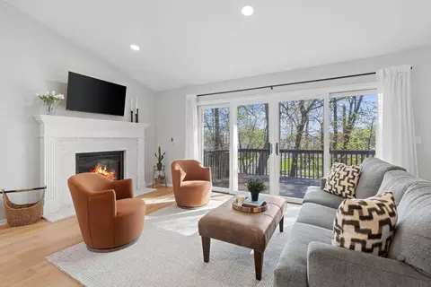 Living - 5465 Gideons Ln, Excelsior, MN 55331 photo 1 of 5