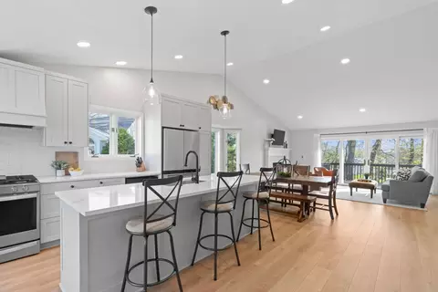 Kitchen - 5465 Gideons Ln, Excelsior, MN 55331 photo 1 of 3