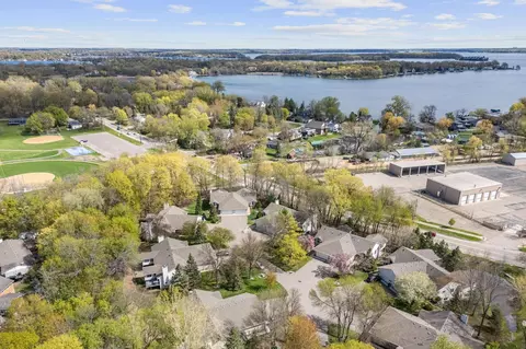 View/Area - 5465 Gideons Ln, Excelsior, MN 55331 photo 1 of 4