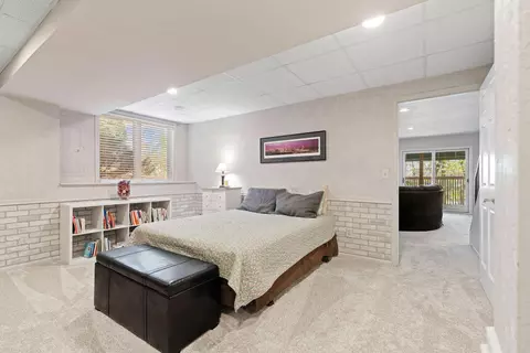 Bedroom - 5465 Gideons Ln, Excelsior, MN 55331 photo 6 of 6