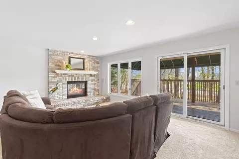 Living - 5465 Gideons Ln, Excelsior, MN 55331 photo 5 of 5