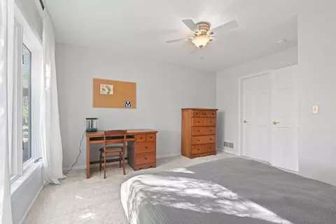 Bedroom - 5465 Gideons Ln, Excelsior, MN 55331 photo 4 of 6