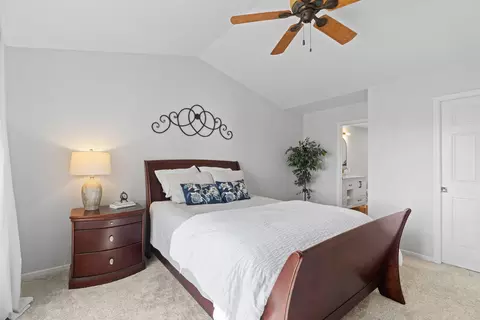 Bedroom - 5465 Gideons Ln, Excelsior, MN 55331 photo 1 of 6