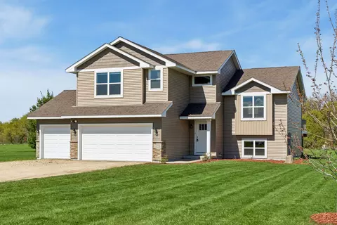 1020 167th St, Hammond, WI 54015