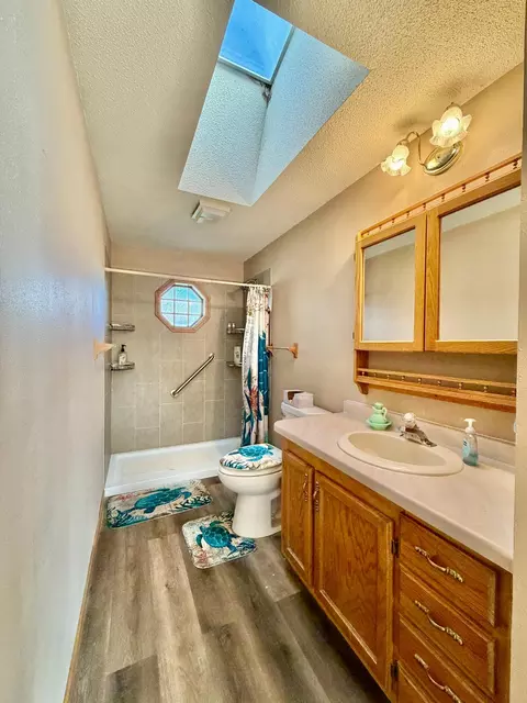 Bath - 52 Deer Path Rd, Tracy, MN 56175 photo 1 of 5