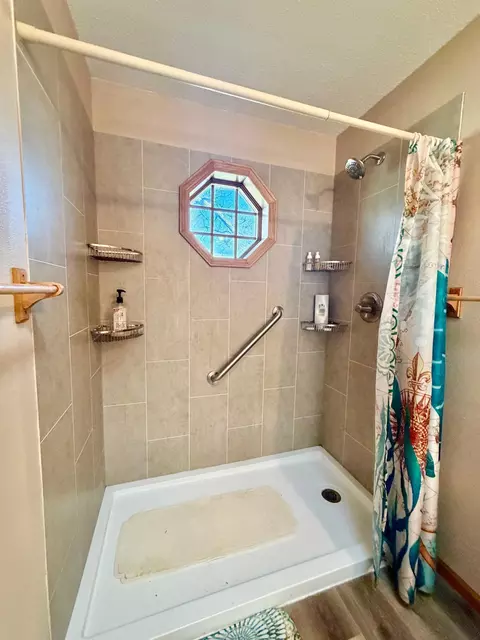 Bath - 52 Deer Path Rd, Tracy, MN 56175 photo 2 of 5