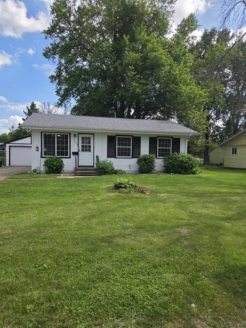 1213 Home Pl, Faribault, MN 55021