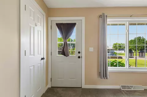 Entry Way - 1213 Home Pl, Faribault, MN 55021 photo 1 of 2