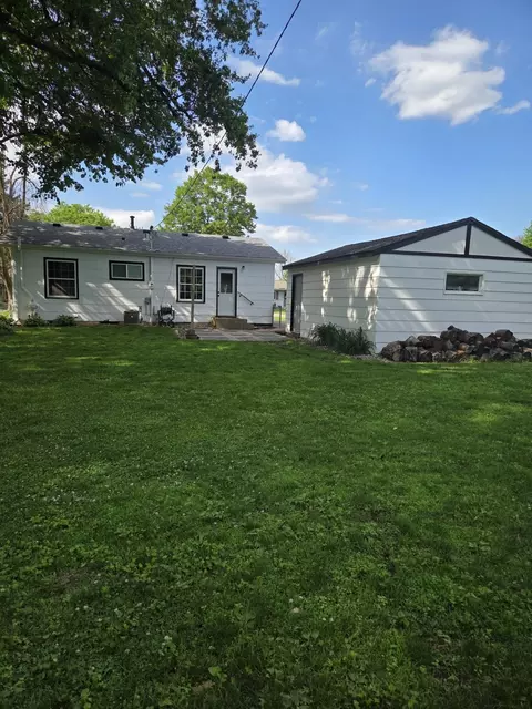 1213 Home Pl, Faribault, MN 55021 photo 2