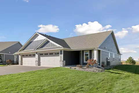 2847 Thompson Dr, River Falls, WI 54022