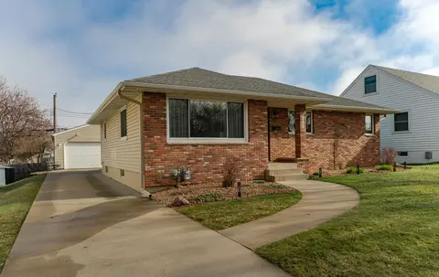 1843 17 12 St NW, Rochester, MN 55901