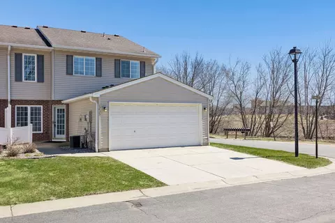 1235 Primrose Ln, Waconia, MN 55387
