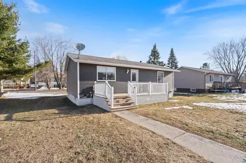 2502 Kelly Ave, Cloquet, MN 55720