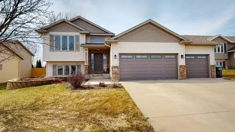5209 55th Ave NW, Rochester, MN 55901