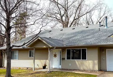 6811 York Pl N #4, Brooklyn Center, MN 55429