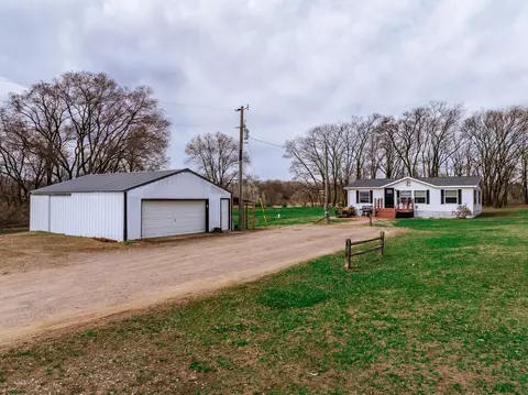 18467 Driftwood Rd, Clearwater, MN 55320