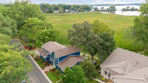 2561 Wexford Ln, Mound, MN 55364