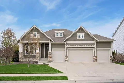 3050 Wild Flower Trl, Medina, MN 55340