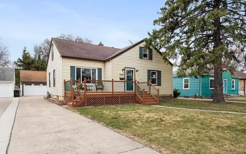 1250 5th St N, Fargo, ND 58102