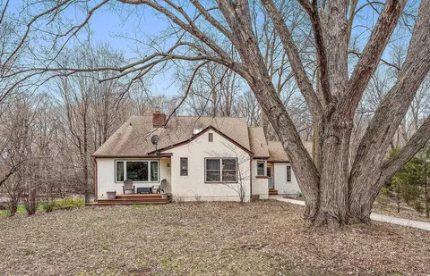 3923 Elmwood St, Vadnais Heights, MN 55127