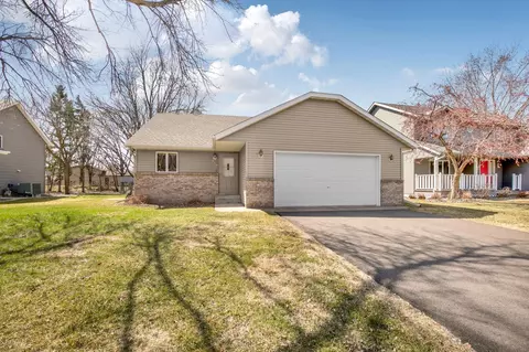 816 8th St N, Sauk Rapids, MN 56379