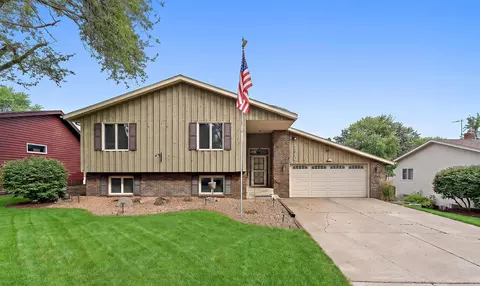 2310 Anthony St, South Saint Paul, MN 55075