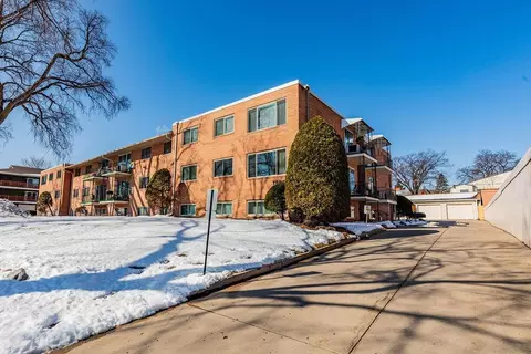 605 7th St S #20, Fargo, ND 58103