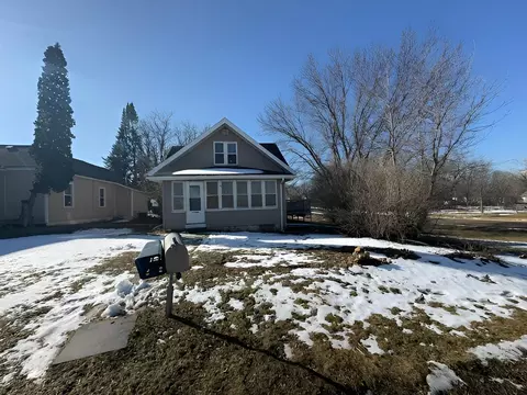 1708 Laurel St, Brainerd, MN 56401