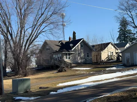 1708 Laurel St, Brainerd, MN 56401