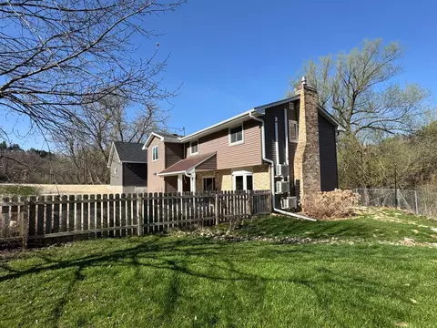 664 Spring Creek Rd S, Red Wing, MN 55066
