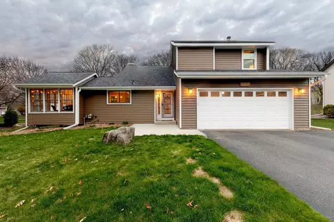 1308 Rushmore Dr, Burnsville, MN 55306