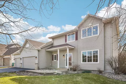 5669 Oak View Ct, Savage, MN 55378