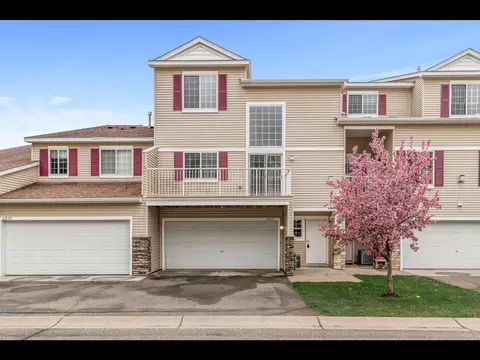 6815 Pine Crest Trl S, Cottage Grove, MN 55016