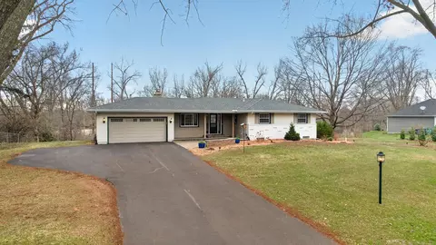 16030 9th Ave N, Plymouth, MN 55447