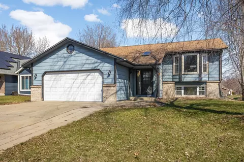 13645 Glenhurst Ave, Savage, MN 55378