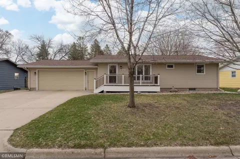 1441 Thomas St, Saint Peter, MN 56082