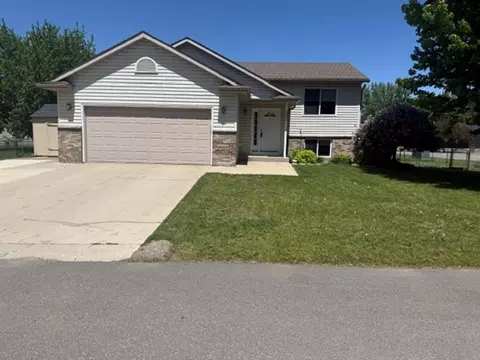 2300 22nd Dr SW, Austin, MN 55912