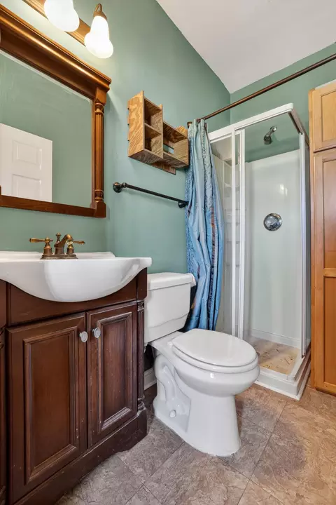 Bath - 640 2nd Ave NW, Plainview, MN 55964 photo 1 of 3