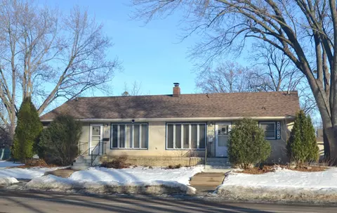 851 5th Ave S, South Saint Paul, MN 55075