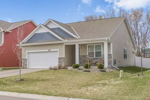 6676 Pine Arbor Blvd S, Cottage Grove, MN 55016
