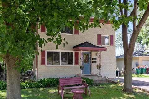 3829 Lake Drive Ave N, Robbinsdale, MN 55422