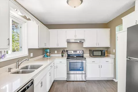 5765 Otter View Trl, White Bear Township, MN 55110
