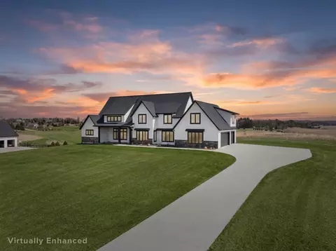 1629 Boelter Estates Dr NW, Rochester, MN 55901