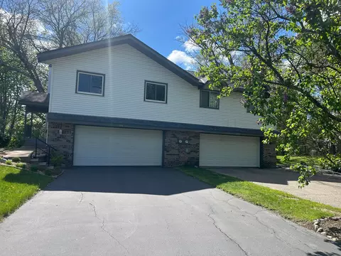 9843 Cavell Cir, Bloomington, MN 55438