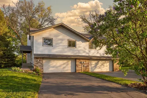 9843 Cavell Cir, Bloomington, MN 55438