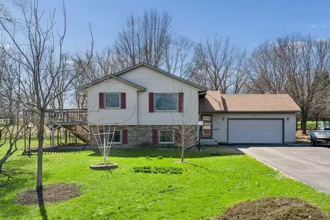 Exterior - 32185 Terry Rd, Avon, MN 56310 photo 2 of 9