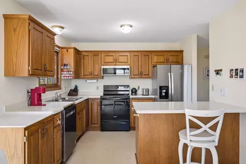 Kitchen - 32185 Terry Rd, Avon, MN 56310 photo 3 of 6