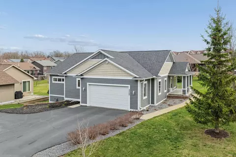 2288 Greenwood Valley Dr, River Falls, WI 54022