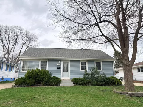 3909 7th Pl NW, Rochester, MN 55901